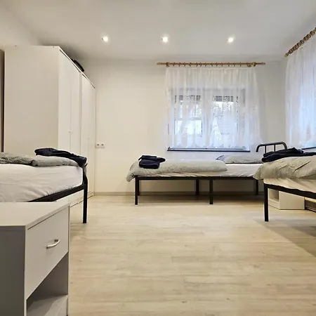 In - Horrheim Апартаменты